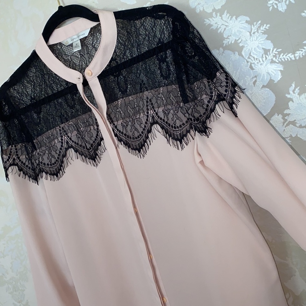 Beautiful Lacey blouse